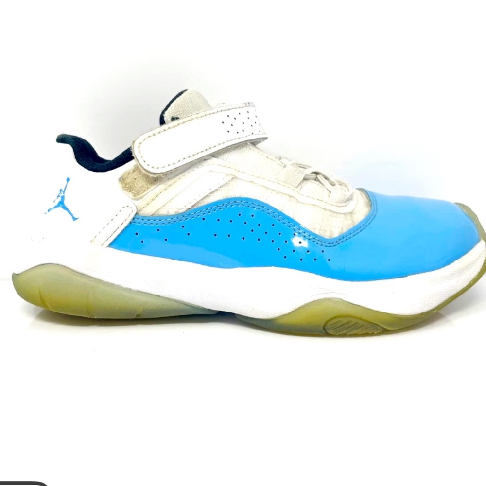 NIKE Air Jordan 11 youth size 1.5 CMFT LOW sneaker blue / white